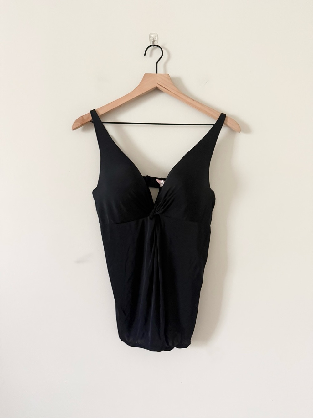 Victoria's Secret Very Sexy Black Twist-Front Lingerie Cami Top Size 36C